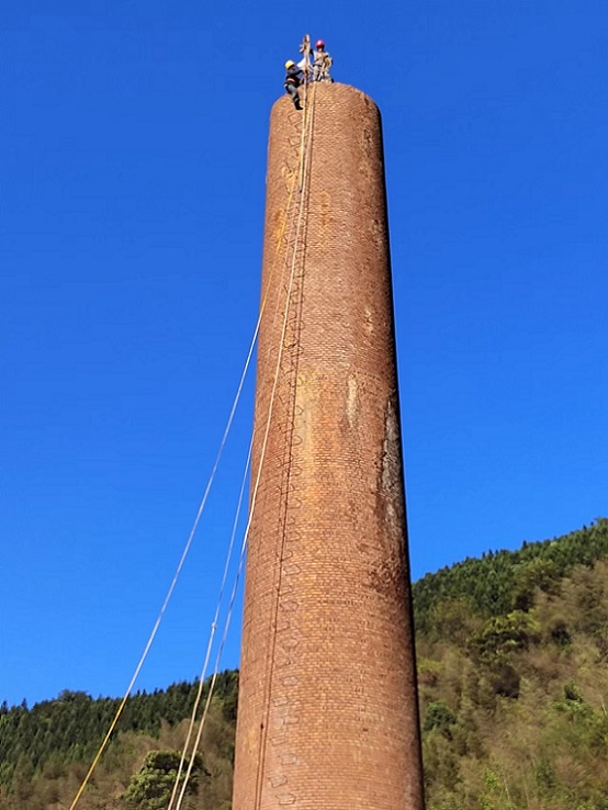 煙囪拆除公司:卓越的技術實力,安全環保的拆除