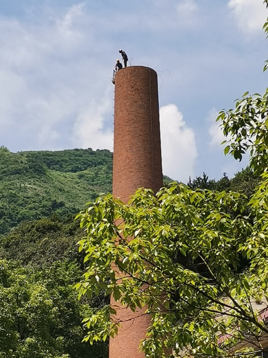 拆除煙囪公司:如何做到安全與環保雙贏？